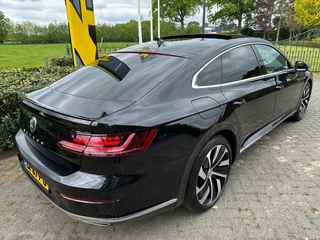 Volkswagen Arteon Volkswagen Arteon 1.5 TSI DSG7 Business R Pano / Keyless / Virtual - afbeelding nr 9