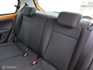 Volkswagen up! Volkswagen Up! 1.0 15 inch lmv Airco Bluetooth DAB - afbeelding nr 14