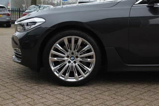 BMW 6 Serie BMW 6 Serie Gran Turismo 630i High Exe. Edition 68.661 km! / Panoramadak / 360Camera / Head-up / Luchtvering / 20'' / Luxe Leder / Safety Pack / Luxury Line / Navigatie / Stoelverwarming - afbeelding nr 14