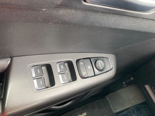 Kia Sportage Kia Sportage 1.6 GDI 135pk DynamicLine / Navi - afbeelding nr 16