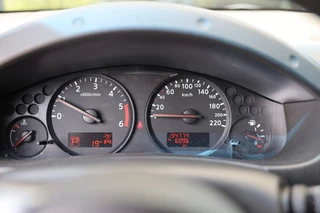 Nissan Navara Nissan Navara 2.5 DCI DUBBEL CABINE SE A/T 5 SITZ 4WD VAN MARGE - afbeelding nr 10