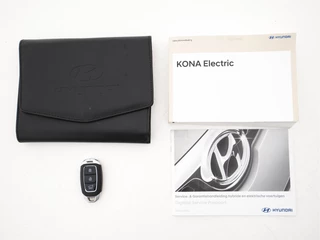 Hyundai Kona (INCL-BTW) Aut. *HEAD-UP | LEATHER-MICROFIBRE | NAVI-FULLMAP | KEYLESS | SHIFT-PADDLES | LANE-ASSIST | CAMERA | DAB | DIGI-COCKPIT | ADAPTIVE-CRUISE | COMFORT-SEATS | 17