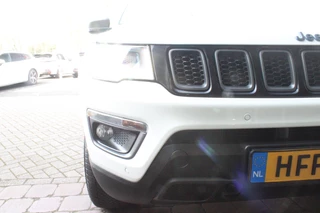 Jeep Compass Jeep Compass 4xe 240PK PHEV TRAILHAWK AUTOMAAT | NAVIGATIE | ACHTERUIRIJCAMERA | APPLE CARPLAY / ANDROID AUTO | DIGITALE COCKPIT | XENON KOPLAMPEN | 17