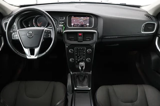 Volvo V40 Volvo V40 Cross Country 2.0 T4 Momentum | Automaat | Stoelverwarming |  Trekhaak | Camera | Full LED | Navigatie | Achterbankverwarming | Climate control - afbeelding nr 9