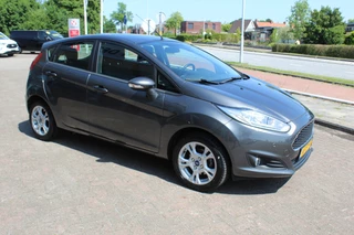 Ford Fiesta Ford Fiesta 1.0 Style Ultimate , 82pk Airco , Cruise control , Parkeersensoren V+A , Navigatie Bleutooth , LM velgen , LED dagrijverlichting - afbeelding nr 36