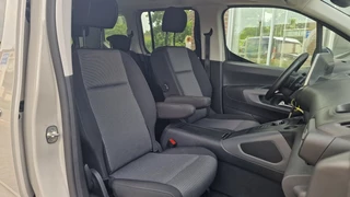 Toyota ProAce Toyota ProAce CITY Verso 1.2 Turbo Dynamic Automaat 5 Pers, Stoelverwarming, Trekhaak - afbeelding nr 4