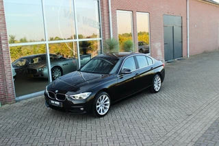 BMW 3 Serie ➡️ BMW 3-serie 320i F30 Centennial High Executive Sedan Facelift | 184 pk | NL auto | 2e eigenaar | 4 cilinder | LED | Leer | Navi | Camera | Sporstuur | Cruise control | Climate control - afbeelding nr 8