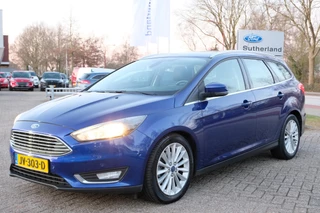 Ford Focus Ford Focus Wagon 1.5 Titanium 150pk | Half leder | Winterpack | 1.500kg trekgewicht | Dealeronderhouden | Navigatie | Parkeersensoren voor & Achter - afbeelding nr 7