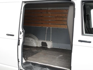 Volkswagen Transporter Volkswagen Transporter 2.0 TDI L2H1 102pk Airco Cruisecontrol Navigatie Apple Carplay parkeersensoren - afbeelding nr 41