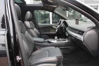 Audi SQ7 Audi SQ7 4.0 TDI quattro GRIJS KENTEKEN / Trekhaak / Panoramadak / 360Camera / Head-up / 23'' / Luchtvering / Keyless / Bose / Dodehoek / DAB / Apple CarPlay / Nachtzicht / Matrix LED / ACC / Stoelverwarming - afbeelding nr 11