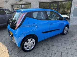 Toyota Aygo Toyota Aygo 1.0 VVT-i x-play 5Drs Camera NAP - afbeelding nr 3