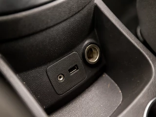 Ford Fiesta Ford Fiesta 1.6 ST1 213Pk (BLUETOOTH, GETINT GLAS, LM VELGEN, SPORTSTOELEN, PARKEERSENSOREN, ELEK RAMEN, NIEUWE APK, NIEUWSTAAT) - afbeelding nr 24