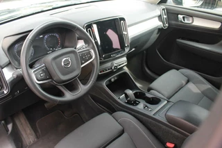 Volvo XC40 Volvo XC40 T3 Momentum Business | Parkeercamera | Stoelverwarming | Trekhaak | Pilot Assist | Keyless - afbeelding nr 14