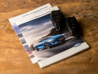 Ford Focus Ford Focus Wagon 1.0 EcoBoost Titanium X Automaat (VIRTUAL COCKPIT, APPLE CARPLAY, GROOT NAVI, STUUR/STOELVERWARMING, BANG&OLUFSEN, CAMERA, TREKHAAK, SPORTSTOELEN, ELEK ACHTERKLEP, KEYLESS, GETINT GLAS, NIEUWSTAAT) - afbeelding nr 22
