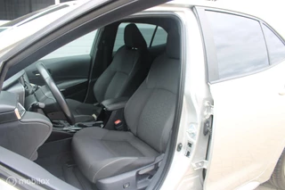 Toyota Corolla Toyota Corolla 1.8 Hybrid Business Intro | Parkeersensoren voor en achter | Stoelverwarming | NL Auto Boekjes. - afbeelding nr 40