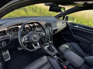 Volkswagen Golf Volkswagen Golf 2.0 TSI GTI|300PK|Pano|Adaptive cruise|Leder - afbeelding nr 22