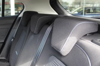 Ford Focus Ford Focus 1.0-155pk EcoBoost Mild-Hybrid 'Active' AUTOMAAT ! Trekgewicht 1.500kg ! Slechts 6.450km ! Ruim €. 9.000,- beneden de nieuwprijs ! Volautm. airco dual, navigatie, telefoonvoorb., adaptive cruise control, LED verlichting, metallic lak, camera, front-, lane- en side assist, LM wielen, Isofix etc. - afbeelding nr 30