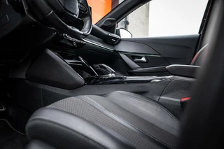 Peugeot 208 Peugeot 208 1.2 PureTech GT-Line *AUTOMAAT*CARPLAY*LED*CAMERA - afbeelding nr 44