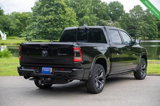 Dodge Ram 1500 Dodge Ram 1500 4X4 5.7 V8 4x4 Crew Cab|LPG|BTW|1ste Eig|Limited Night Edition|Etorque|Pano|Luchtvering|Trekhaak|Full Option - afbeelding nr 3