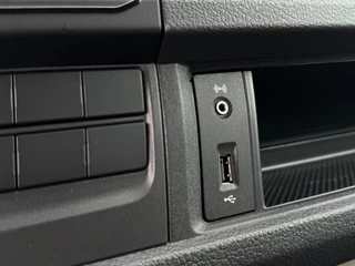 Volkswagen Transporter Volkswagen Transporter 2.0 TDI L1H2 Highline 204PK / 70YEARS EDITION / TREKH. / BEAR-LOCK / LEDER / VOORRUITVERW. / CAMERA / NAVI - afbeelding nr 34