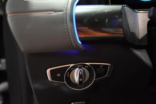 Mercedes-Benz EQC Mercedes-Benz EQC 400 4MATIC Premium Plus 80 kWh AMG - Memory - Distronic - Schuifdak - Keyless Entry - HUD - Ambiance Verlichting - afbeelding nr 7