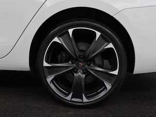 CUPRA Leon CUPRA Leon 1.4 e-Hybrid VZ Business Panoramadak | LED | CarPlay |  Sfeerverlichting | Stuur- en stoelverwarming | Camera | Adaptive Cruise | Dodehoek Detectie | LMV - afbeelding nr 38