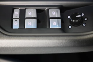 Audi e-tron Audi E-tron Sportback 55 Quattro S Line 95 kWh / Acc / Lane Assist / Elek Stoelen / 360 Camera / Sfeerverlichting / Open Panorama - afbeelding nr 11