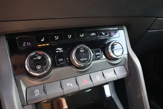 Škoda Karoq Digital Dash / Canton / Trekhaak / 19inch Stoelverwarming / - afbeelding nr 21