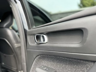 Volvo XC40 Volvo XC40 1.5 T5 Twin Engine R-Design Automaat | Achteruitrijcamera | LED verlichting | Trekhaak uitklapbaar | Stoelverwarming | Climate control | Cruise control adaptief | Dode hoek detectie | Getint glas | Parkeersensoren voor en achter - afbeelding nr 48