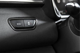Renault Kadjar | Cruise | Stoelverw. | PDC | Camera | NAV | ECC | Trekhaak | LM 19