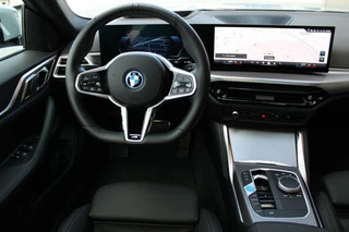 BMW i4 BMW i4 xDrive40 Facelift | Schuifdak | Trekhaak | Org. NL | Autopilot - afbeelding nr 6