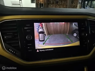 Volkswagen T-Roc Volkswagen T-Roc 1.5 TSI /Panoramadak / Acc / Lane / Carplay - afbeelding nr 27