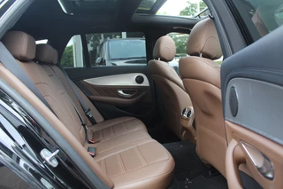 Mercedes-Benz E-Klasse Mercedes-Benz E-Klasse Estate AMG 43 4MATIC Premium Plus / Panoramadak / 360Camera / Leder / Memory seats / 19'' / Luchtvering / Navigatie / Stoelverwarming - afbeelding nr 12