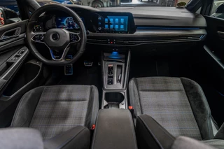 Volkswagen Golf Volkswagen Golf 1.4 eHybrid GTE | Pano | IQ Light | Dodehoek - afbeelding nr 31