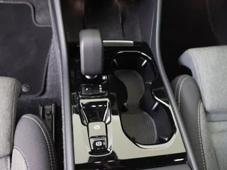 Volvo XC40 Volvo XC40 B4 Plus Dark | Trekhaak | Dodehoekdetectie | Achteruitrijcamera - afbeelding nr 19