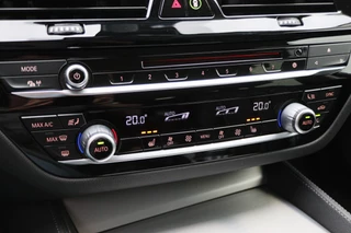 BMW 5 Serie BMW 5 Serie Touring 520i High Executive Leer, Head-Up, Elektrische Stoelen, Navigatie, Bluetooth, PDC, Trekhaak, 18'' - afbeelding nr 51