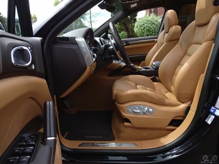 Porsche Cayenne Porsche Cayenne 3.0 S E-Hybrid 333PK PDK Sport Design / 2015 / LED *NAP* - afbeelding nr 13