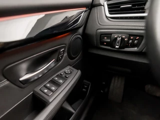 BMW 2 Serie BMW 2 Serie Gran Tourer 220i Executive Sportline 192Pk Automaat (PANORAMADAK, GROOT NAVI, HEAD-UP DISPLAY, LEDEREN SPORTSTOELEN, SFEERVERLICHTING, LED KOPLAMPEN, ELEK ACHTERKLEP, NIEUWSTAAT) - afbeelding nr 23