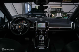 Porsche Cayenne Porsche Cayenne 3.0 E-Hybrid Platinum Edition | Dealer OH | Trekhaak | Stoelkoeling | 360 cam | Panoramadak | Adaptive | - afbeelding nr 2