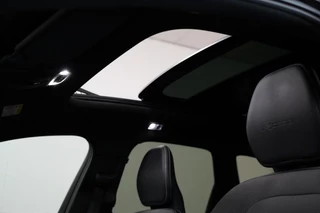Volvo XC60 Volvo XC60 2.0 T8 AWD R-Design Lucht|Pano|Memory|Leder|Dodehoeksdetectie|Camera - afbeelding nr 6