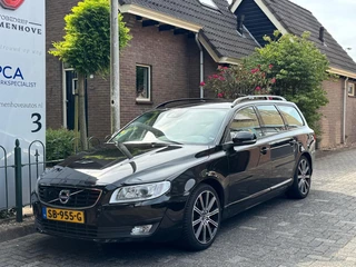 Volvo V70 Volvo V70 2.0 D4 Inscription Edition D4/ Leer/Navigatie/Airco-Ecc/Stoelverw/alu wielen - afbeelding nr 2