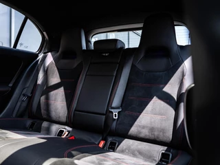 Mercedes-Benz A-Klasse Mercedes A-klasse A200 AMG|PANO|BURMESTER|CAMERA|18'|CARPLAY - afbeelding nr 15