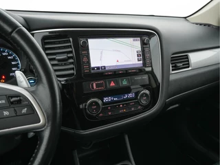Mitsubishi Outlander Mitsubishi Outlander 2.0 PHEV Business Edition X-Line AWD Aut. *NAVI-FULLMAP | LEATHER-FABRIC | COMFORT-SEATS | CAMERA | ECC | KEYLESS | SHIFT-PADDLES | TOWBAR | 16