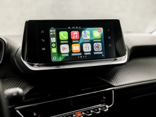 Peugeot 2008 Peugeot 2008 1.2 PureTech Sport (APPLE CARPLAY, GROOT NAVI, 360 CAMERA, STOELVERWARMING, LANE ASSIST, SPORTSTOELEN, LED KOPLAMPEN, CRUISE, NIEUWE APK, NIEUWSTAAT) - afbeelding nr 8