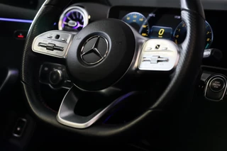 Mercedes-Benz A-Klasse Mercedes-Benz A-klasse 250 e AMG 45 Look / 360 Camera / Acc / Lane Assist / Dode Hoek / Open Pano / Sfeerver / Led / Pdc / 20 Inch - afbeelding nr 28