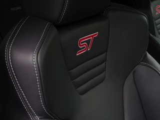 Ford Focus Ford Focus ST MK3 2.0T 289PK / Recaro / Milltek / Airtac / LED - afbeelding nr 39