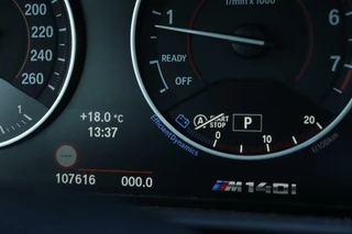 BMW 1 Serie BMW 1-serie M140i LCI / VOL! / RWD / Camera / H&K / Pano / 18