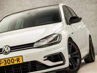 Volkswagen Golf 150Pk Automaat (DIGITAL COCKPIT, APPLE CARPLAY, LEDER, MEMORY SEATS, STOELVERWARMING, GETINT GLAS, CAMERA, SFEERVERLICHTING, ADAPTIVE CRUISE, LED KOPLAMPEN, NIEUWE APK, NIEUWSTAAT) - afbeelding nr 33