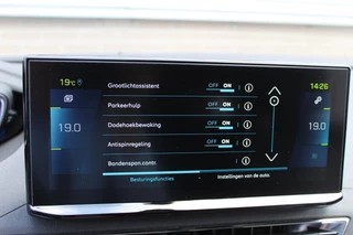 Peugeot 3008 Peugeot 3008 1.6 HYbrid 225 Allure | Navigatie | Led | Bluetooth | Camera | All-Season - afbeelding nr 19