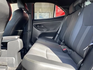Toyota Yaris Cross Toyota Yaris Cross 1.5 Hybrid Adventure | Stuur + Stoelverwarming | Navi | Elektr. - afbeelding nr 8
